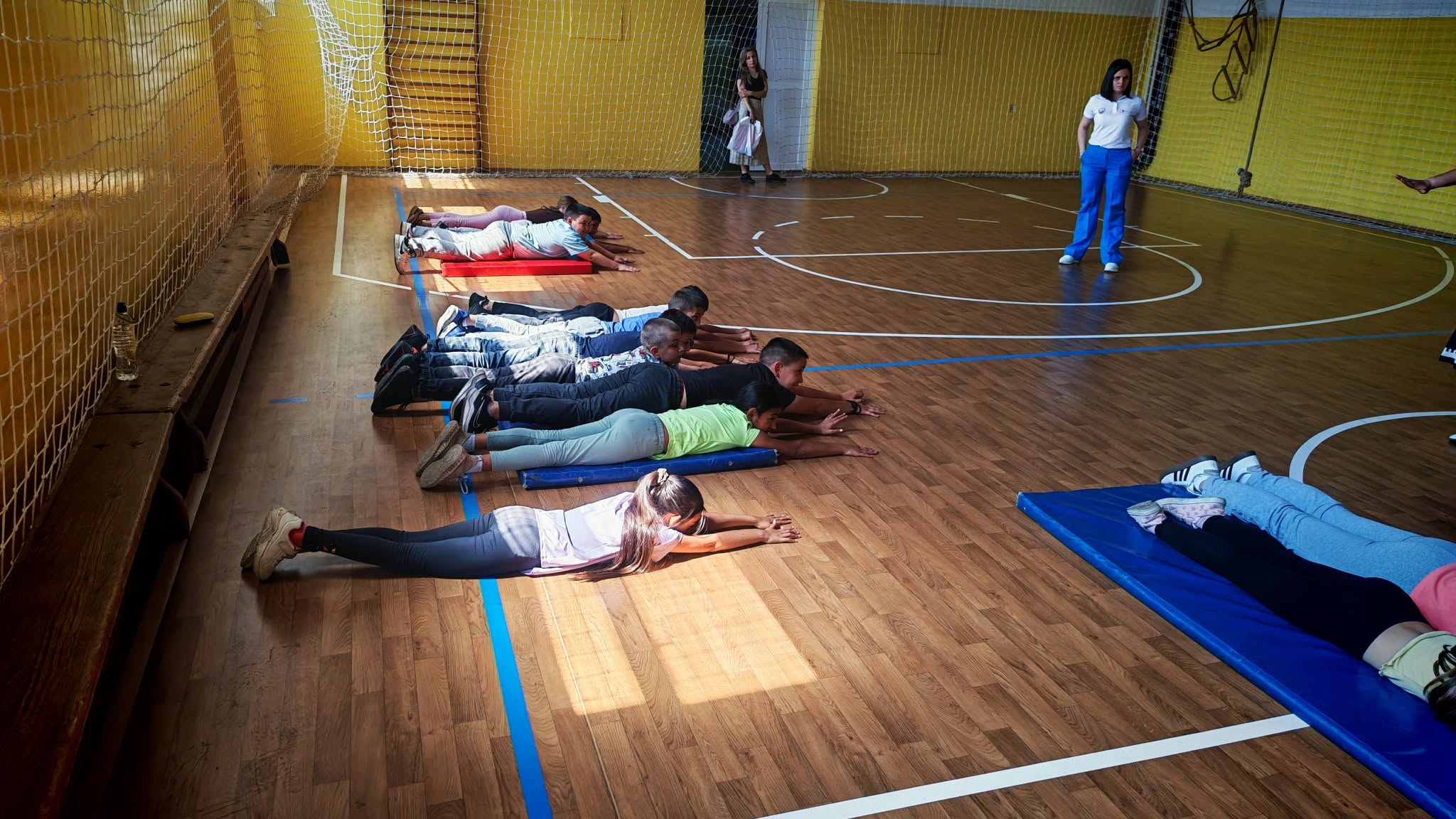 Фотографија из вести: 📌Превенција деформитета кичме код деце школског узраста