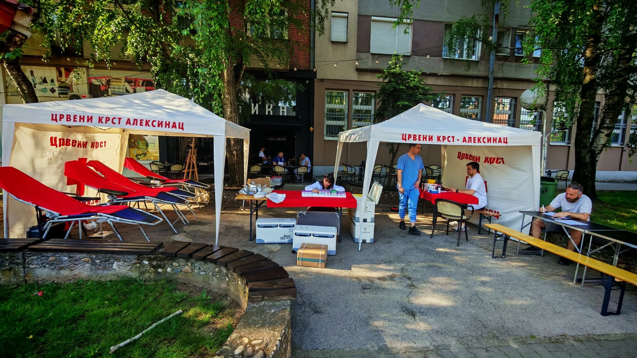 Фотографија из вести: 📢 ПОЗИВ ГРАЂАНИМА – ДОБРОВОЉНО ДАВАЊЕ КРВИ 🩸