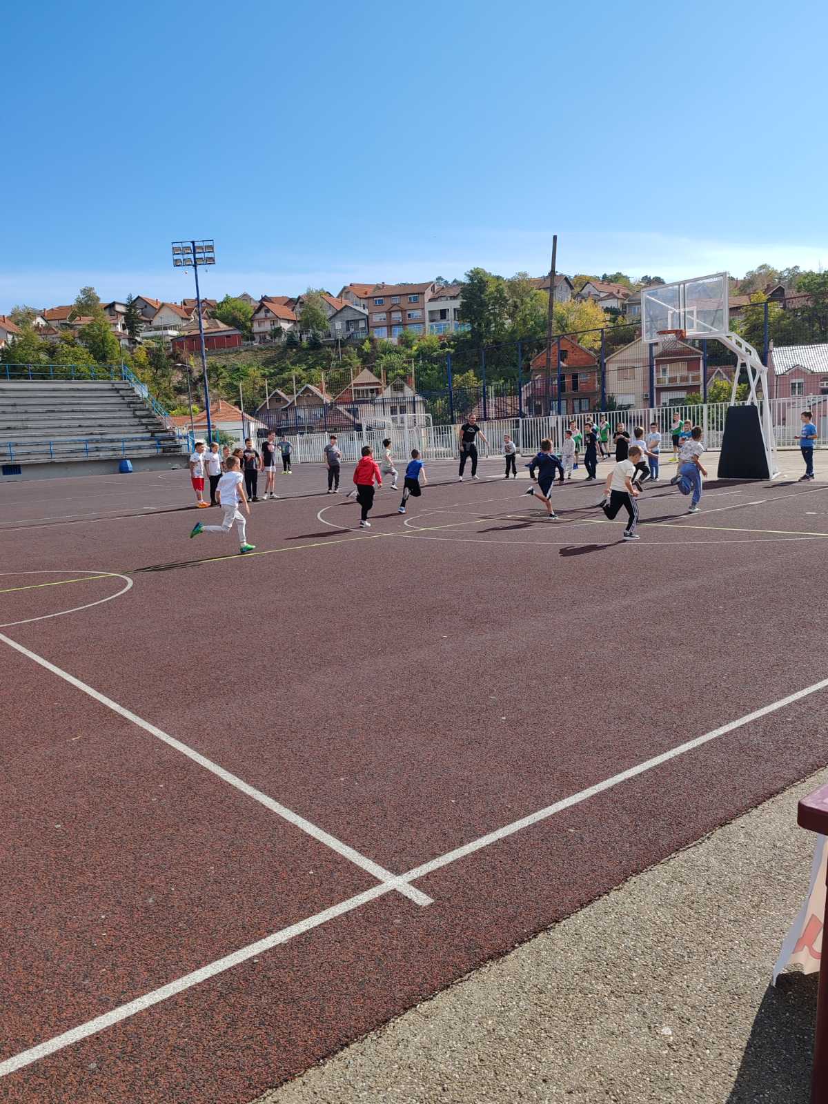 Фотографија 18 — 🏃‍♀️🏃‍♂️ ДАНАС ЈЕ ОДРЖАНА НАЈМАСОВНИЈА АКЦИЈА ЦРВЕНОГ КРСТА АЛЕКСИНАЦ – „ТРКА ЗА СРЕЋНИЈЕ ДЕТИЊСТВО“ ❤️